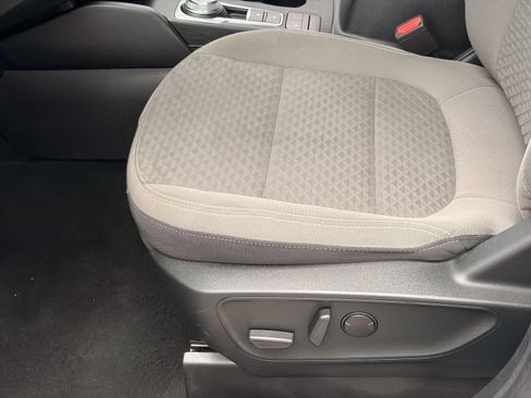 Certified 2022 Ford Escape SE AWD/4WD image 19