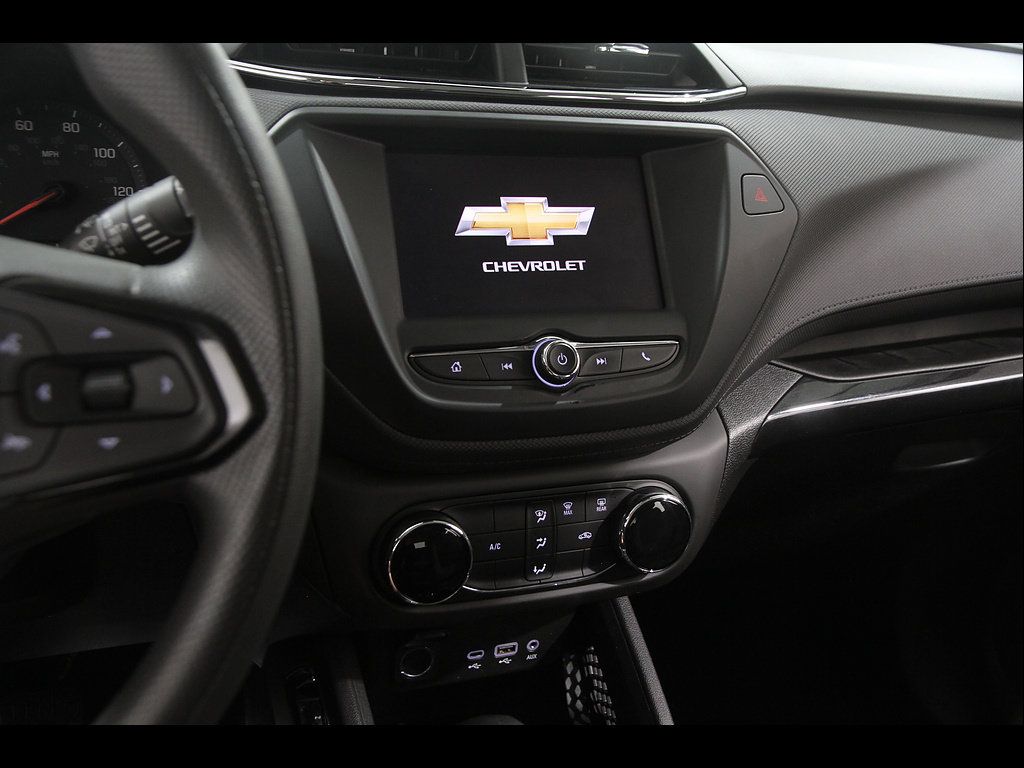 Used 2021 Chevrolet TrailBlazer LS FWD image 9