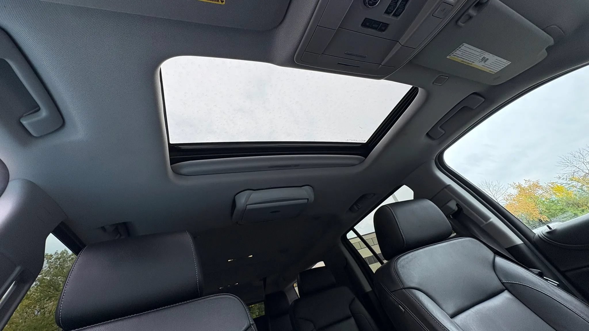 Used 2018 Chevrolet Suburban LT AWD/4WD image 44