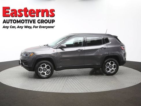 Used 2022 Jeep Compass Trailhawk w/ Trailhawk Convenience Group AWD/4WD image 60