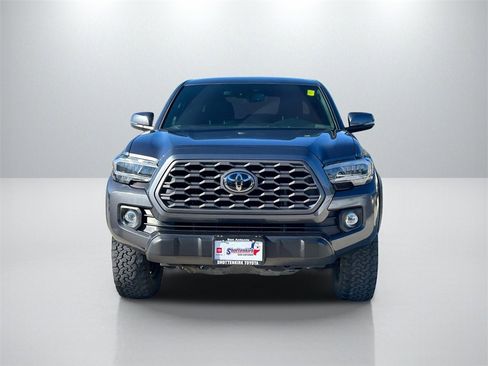Certified 2021 Toyota Tacoma TRD Off-Road image 2