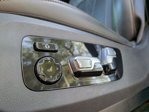 Used 2025 BMW X5 sDrive40i w/ Executive Package RWD image 27