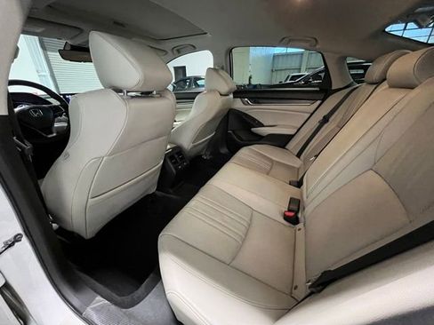 Used 2022 Honda Accord Touring image 15