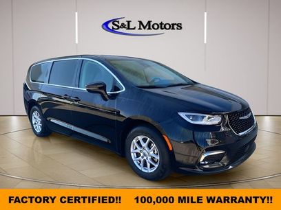 Used 2024 Chrysler Pacifica Touring-L