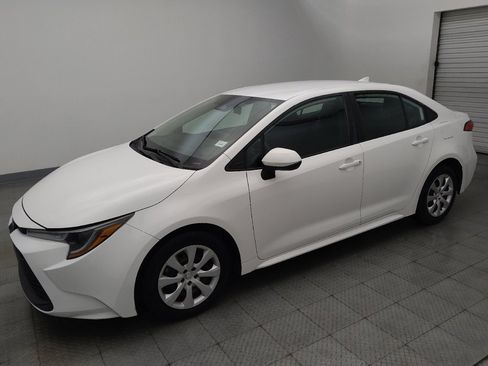 Used 2024 Toyota Corolla LE FWD image 2