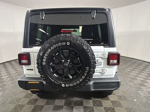 Used 2022 Jeep Wrangler Unlimited Sport AWD/4WD image 4