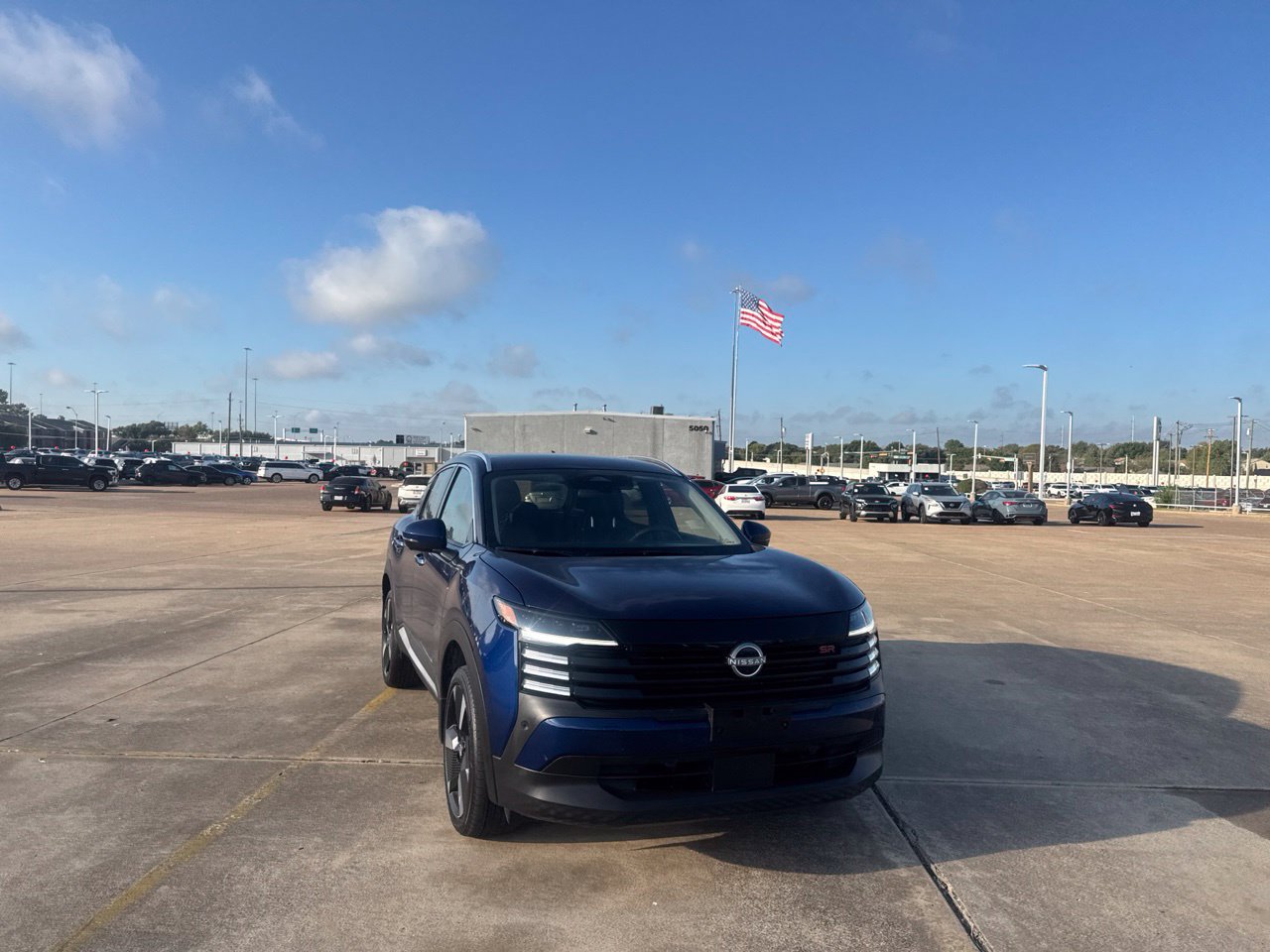 Certified 2025 Nissan Kicks SR FWD image 6
