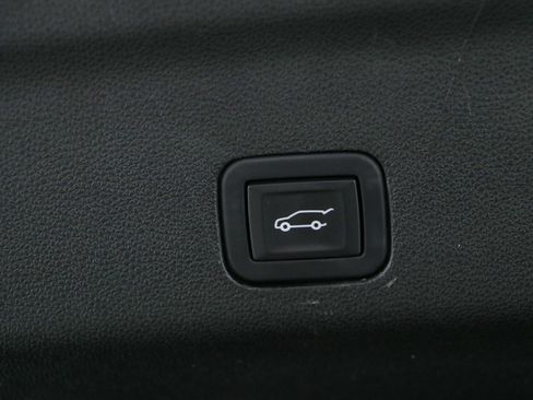 Used 2023 GMC Yukon AT4 w/ AT4 Premium Package AWD/4WD image 35