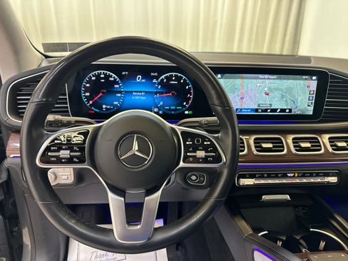 Used 2023 Mercedes-Benz GLE 450 4MATIC image 3