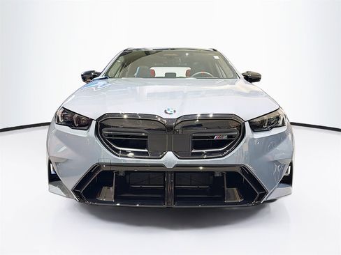 New 2026 BMW M5 Touring image 2