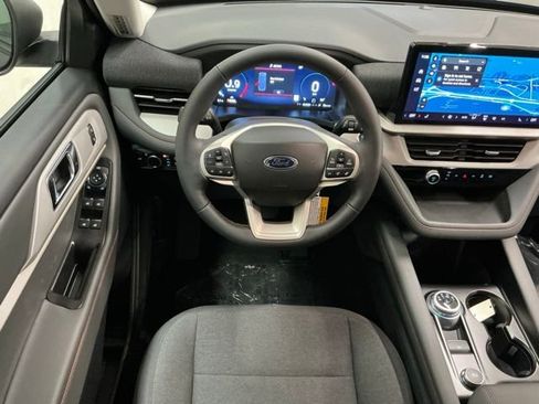 New 2026 Ford Explorer Active AWD/4WD image 13