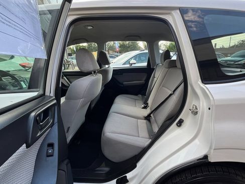 Used 2018 Subaru Forester 2.5i AWD/4WD image 17