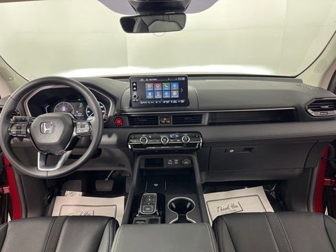 Used 2025 Honda Pilot Touring image 35