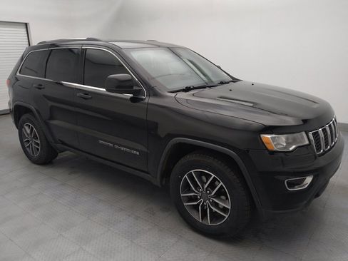 Used 2019 Jeep Grand Cherokee Laredo w/ Laredo X Package image 11