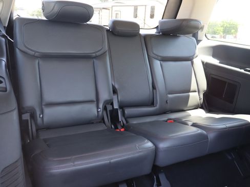 Used 2025 Ford Expedition Active AWD/4WD image 12