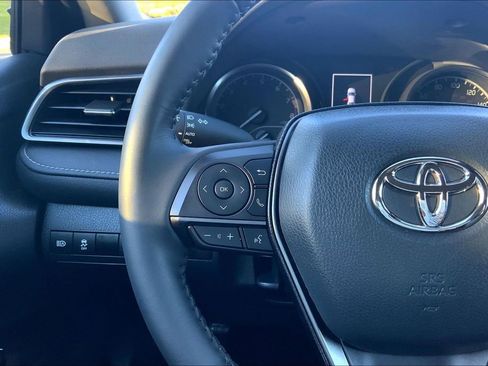 Used 2023 Toyota Camry SE image 19