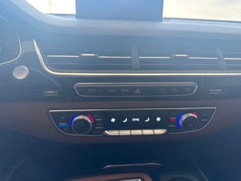 Used 2017 Audi Q7 3.0T Prestige AWD/4WD image 18