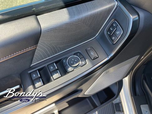 Used 2024 Ford F250 Platinum w/ FX4 Off-Road Package image 8