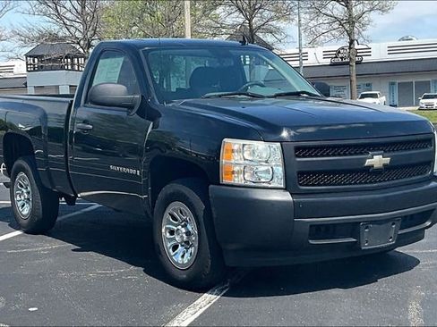 Used 2008 Chevrolet Silverado 1500 W/T RWD image 2