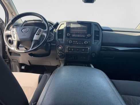 Used 2023 Nissan Titan SV w/ SV Convenience Package AWD/4WD image 11