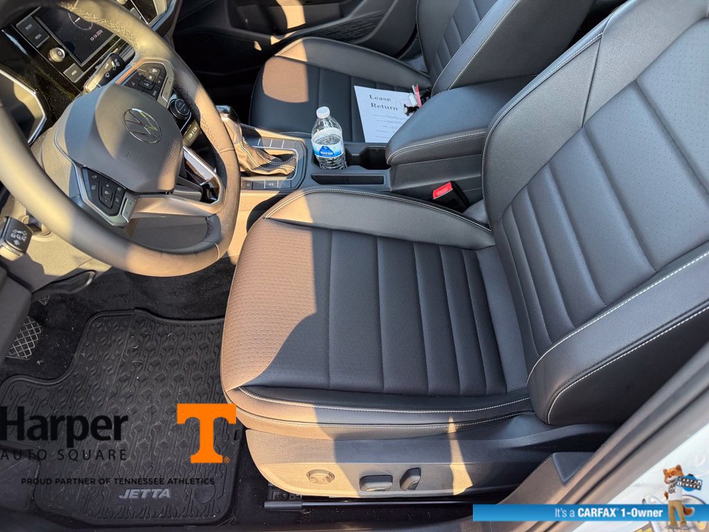 Used 2024 Volkswagen Jetta SE w/ Panoramic Sunroof Package FWD image 13