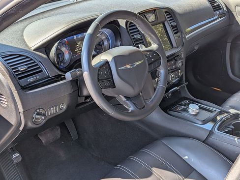 Used 2018 Chrysler 300 S w/ 300S Premium Group AWD/4WD image 11