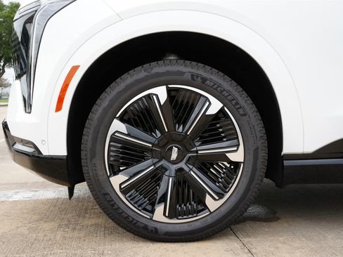 New 2025 Cadillac Escalade IQ Sport 2 image 28