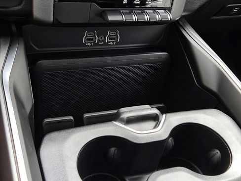 New 2026 RAM 1500 4x4 Crew Cab image 20