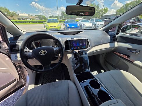 Used 2011 Toyota Venza w/ Convenience Pkg FWD image 10