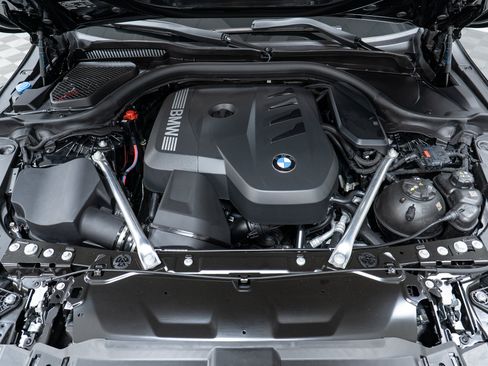 Used 2026 BMW 530i xDrive w/ Premium Package AWD/4WD image 9