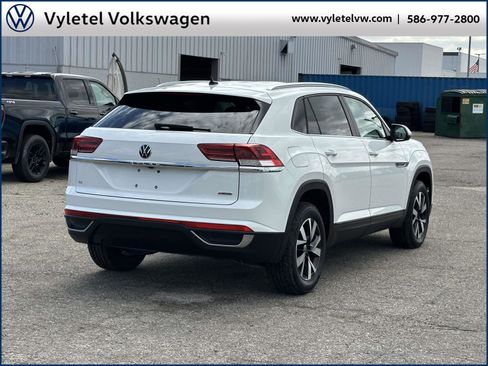 Used 2020 Volkswagen Atlas Cross Sport SE image 3