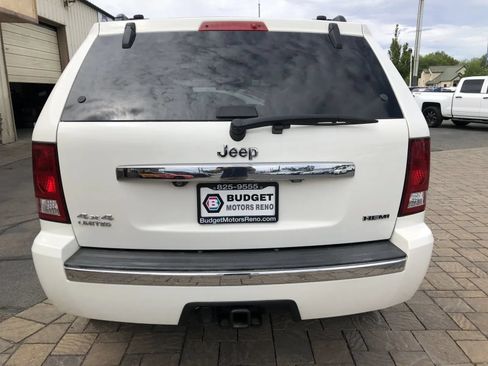 Used 2010 Jeep Grand Cherokee Limited w/ Trailer Tow Group IV AWD/4WD image 3