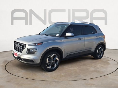 Used 2024 Hyundai Venue SEL image 6