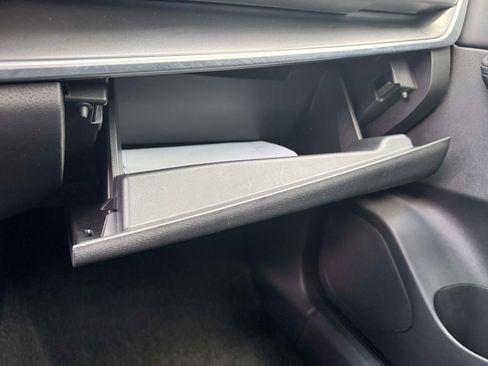 Certified 2025 Nissan Rogue SV AWD/4WD image 31
