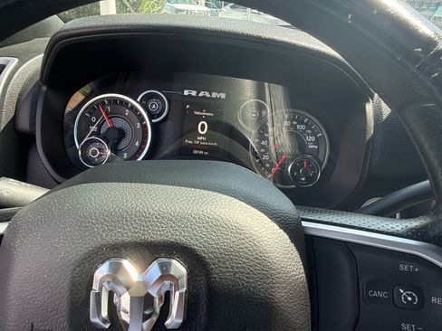 Used 2024 RAM 2500 Big Horn AWD/4WD image 3