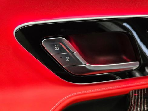 Used 2022 Mercedes-Benz SL 63 AMG 4MATIC image 31