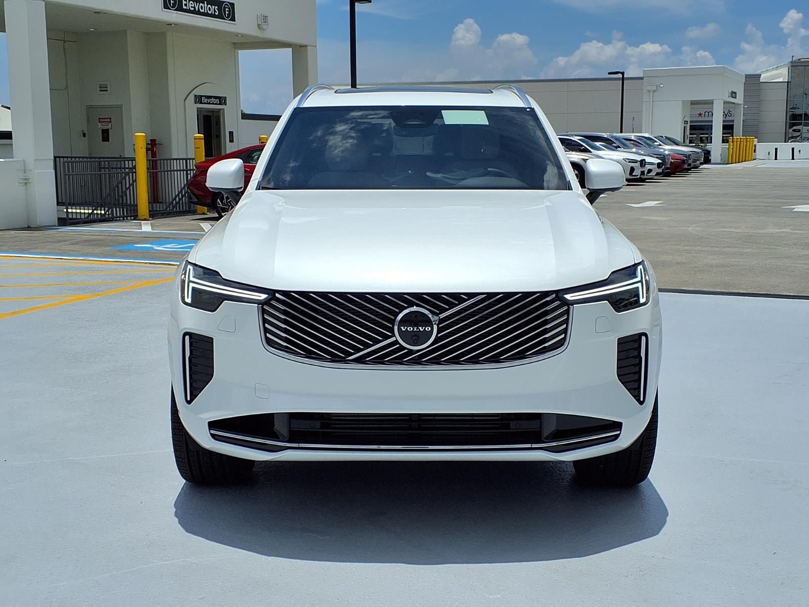 New 2026 Volvo XC90 T8 Plus w/ Protection Package Premier AWD/4WD image 2