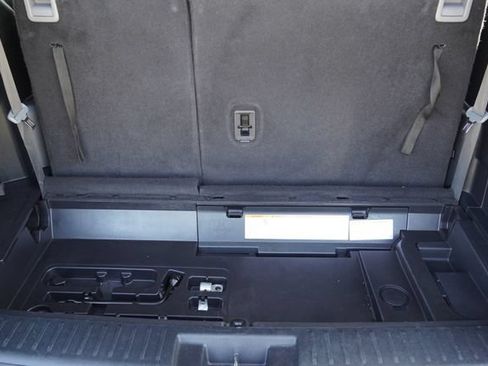 Used 2023 Toyota Highlander LE FWD image 11