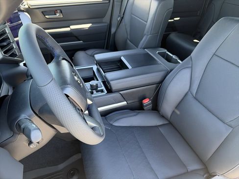 New 2026 Toyota Tundra Platinum AWD/4WD image 17