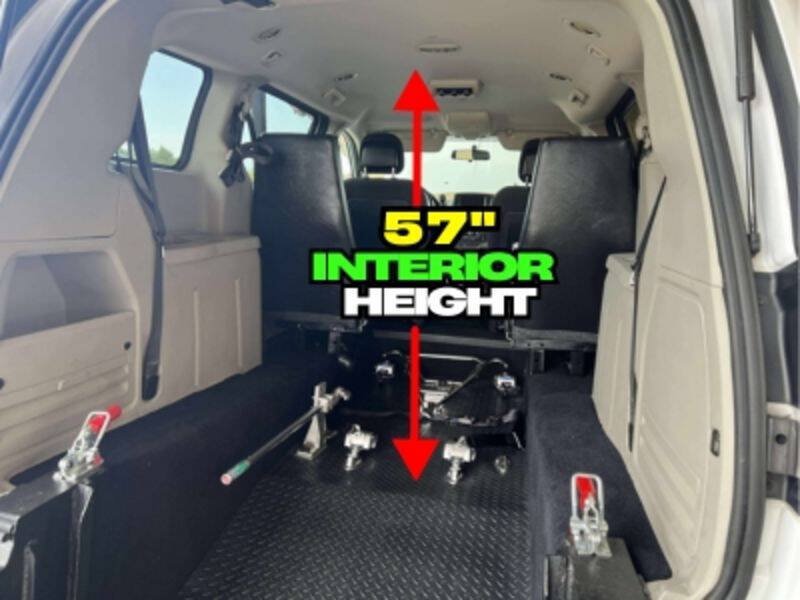 Used 2018 Dodge Grand Caravan SE FWD image 40