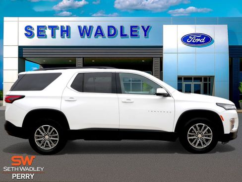 Used 2023 Chevrolet Traverse LT image 5