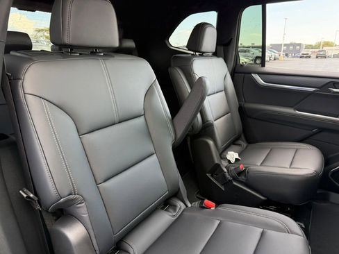 New 2026 GMC Acadia Elevation w/ Elevation Premium Package AWD/4WD image 39