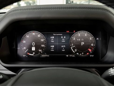 New 2026 Land Rover Defender 90 V8 AWD/4WD image 17