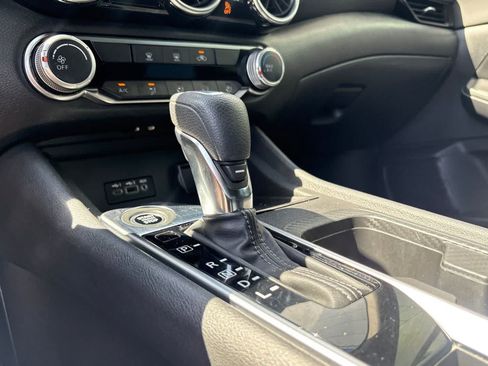 Used 2023 Nissan Sentra SV FWD image 21