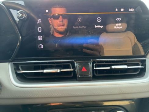 Used 2024 Chevrolet TrailBlazer LT w/ LT Cold Weather Package image 14