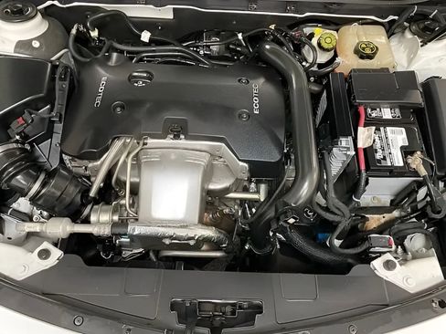 Used 2016 Buick Regal FWD image 16