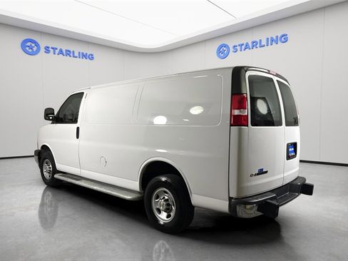 Used 2024 Chevrolet Express 2500 w/ Driver Convenience Package image 6