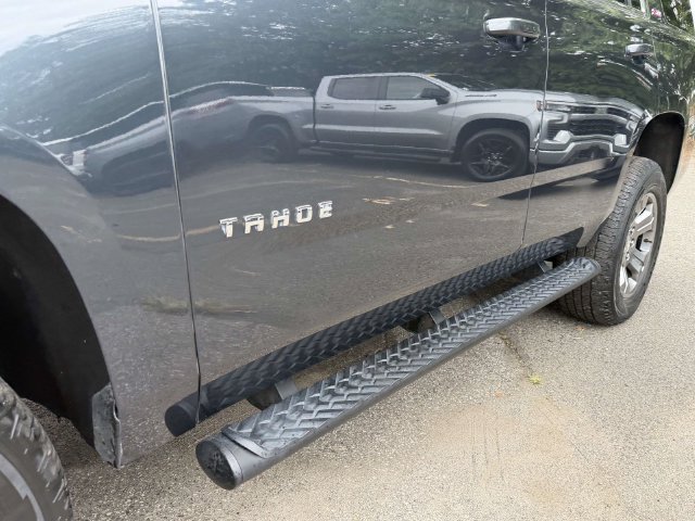 Used 2019 Chevrolet Tahoe LT w/ Off-Road Package AWD/4WD image 11