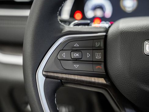 New 2025 Jeep Grand Cherokee Limited image 28