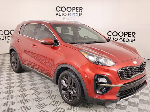Used 2020 Kia Sportage S image 1